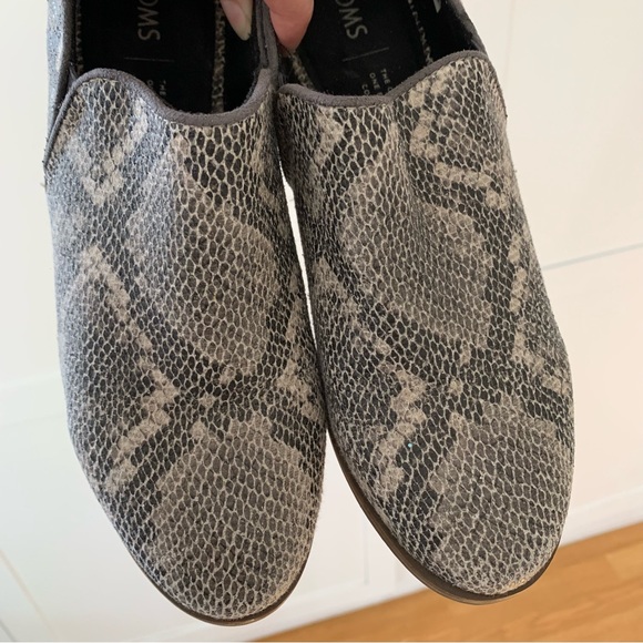 Toms Snake Print Shaye Ankle Booties - Picture 4 of 8